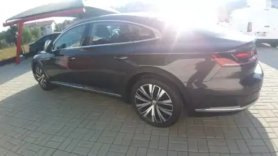 Volkswagen Arteon 2019 - 26650 EUR, 90000 km - AUTO.MOTO.pt - 90000km - foto 27 de 38