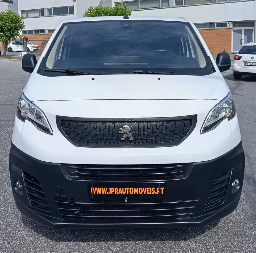 Peugeot e-Expert 2023 - 21990 EUR, 38600 km - AUTO.MOTO.pt - 38600km - foto 2 de 20