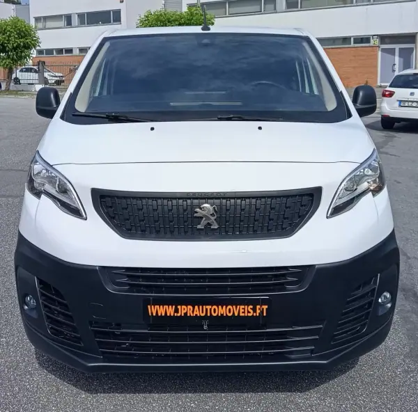 Peugeot e-Expert 2023 - 21990 EUR, 38600 km - AUTO.MOTO.pt - 38600km - foto 2 de 20