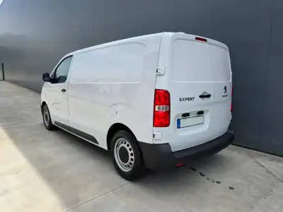 Peugeot Expert L2 1.5 BlueHDI c/ IVA Dedutível 2024 - 21990 EUR, 21500 km - AUTO.MOTO.pt - 21500km - foto 4 de 22