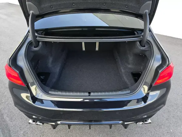 BMW 520 2019 - 30990 EUR, 98500 km - AUTO.MOTO.pt - 98500km - foto 43 de 44
