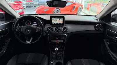 Mercedes-Benz CLA 180 2017 - 18990 EUR, 111452 km - AUTO.MOTO.pt - 111452km - foto 15 de 28