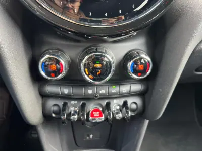 MINI Cooper 2023 - 25750 EUR, 34717 km - AUTO.MOTO.pt - 34717km - foto 18 de 19