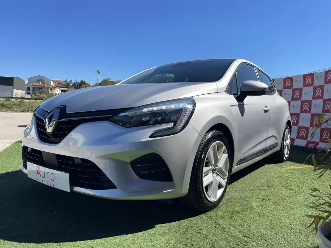 Renault Clio 2021 - 13990 EUR, 136670 km - AUTO.MOTO.pt - 136670km - foto 5 de 20