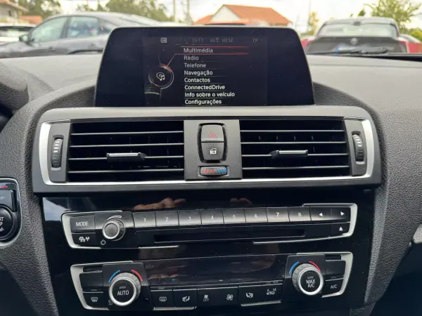 BMW 116 2016 - 12990 EUR, 155000 km - AUTO.MOTO.pt - 155000km - foto 12 de 36