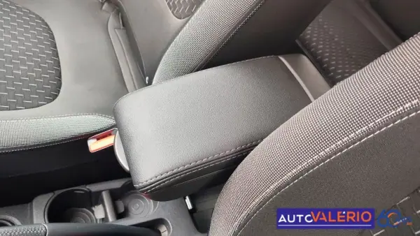 Renault Captur 2019 - 17950 EUR, 35775 km - AUTO.MOTO.pt - 35775km - foto 25 de 34