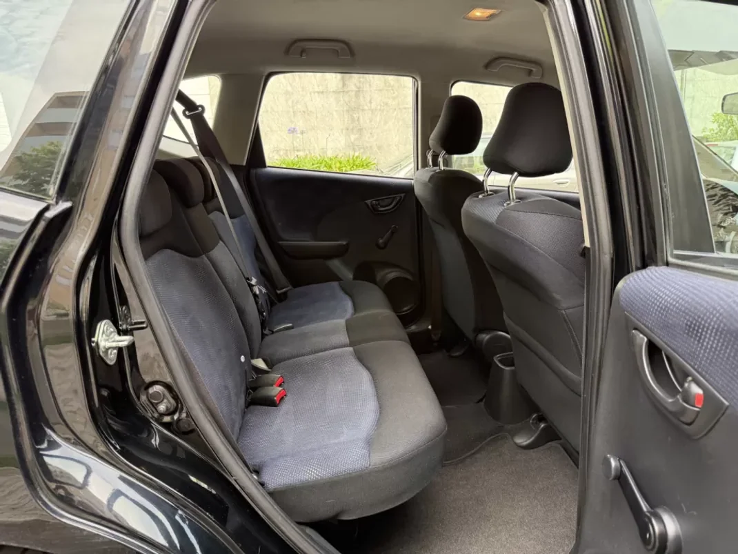 Honda Jazz 2013 - 8950 EUR, 139000 km - AUTO.MOTO.pt - 139000km - foto 14 de 15