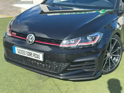 Volkswagen Golf 2019 - 31700 EUR, 98053 km - AUTO.MOTO.pt - 98053km - foto 5 de 20