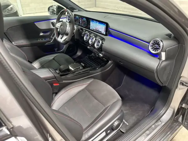 Mercedes-Benz A 45 AMG 2021 - 39950 EUR, 88569 km - AUTO.MOTO.pt - 88569km - foto 10 de 60