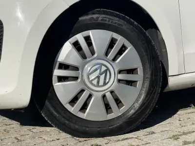 Volkswagen Up! 2014 — foto 3 de 21