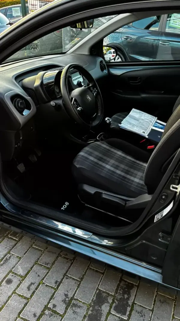 Peugeot 108 2019 - 11750 EUR, 88467 km - AUTO.MOTO.pt - 88467km - foto 6 de 20