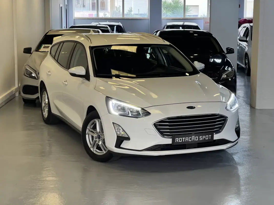 Ford Focus SW 2020 - 12990 EUR, 170000 km - AUTO.MOTO.pt - 170000km - foto 4 de 38