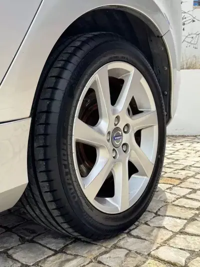 Volvo V60 2014 - 12950 EUR, 130000 km - 130000km - foto 10 de 27