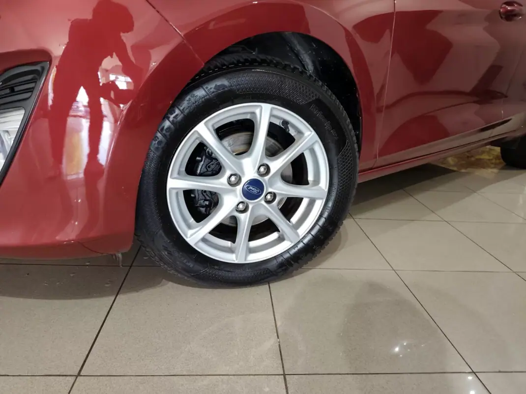 Ford Fiesta 2020 - 11300 EUR, 63000 km - 63000km - foto 3 de 26