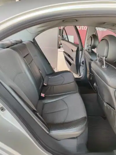 Mercedes-Benz E 220 2003 - 5500 EUR, 500000 km - AUTO.MOTO.pt - 500000km - foto 17 de 37