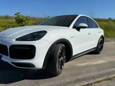 Porsche Cayenne Coupé 2020 - 55990 EUR, 184520 km - AUTO.MOTO.pt - 184520km - foto 4 de 20