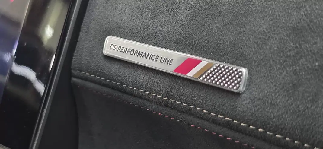 DS DS7 Crossback 2019 - 20990 EUR, 170000 km - AUTO.MOTO.pt - 170000km - foto 41 de 59