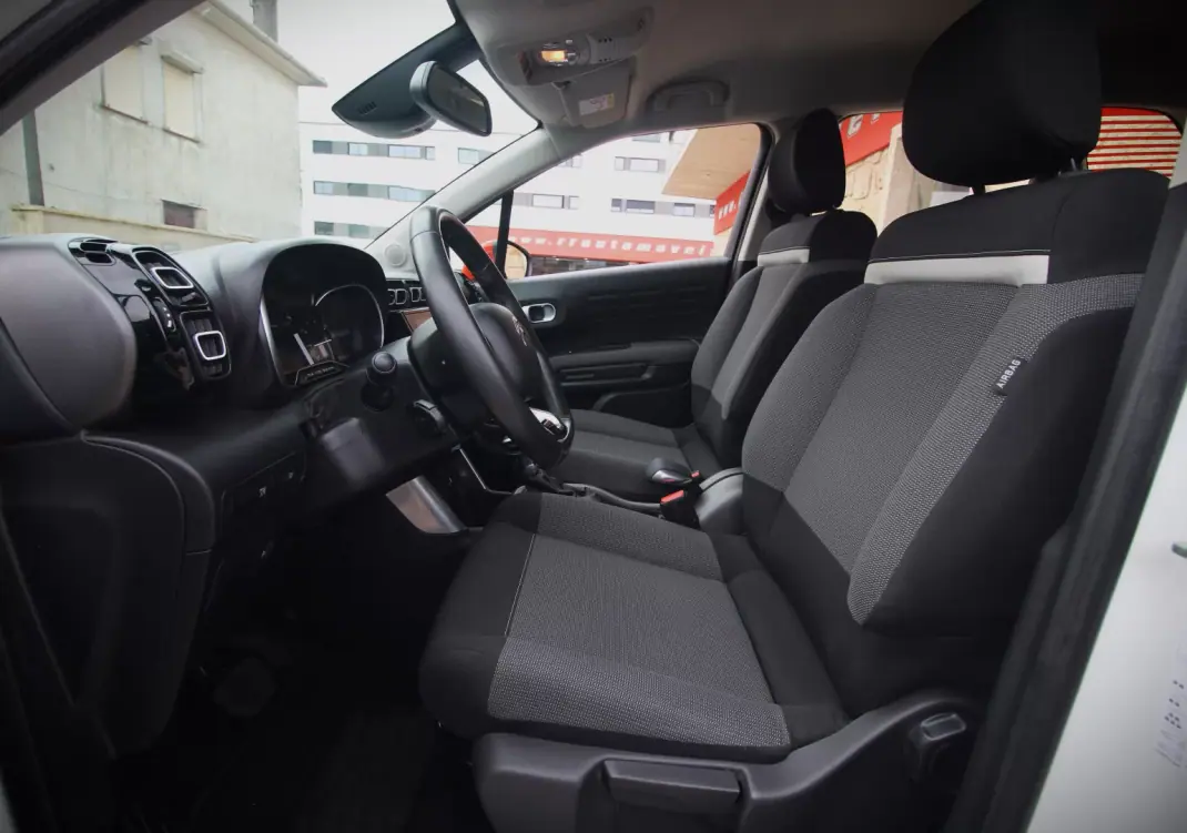 Citroën C3 Aircross 2018 - 12990 EUR, 97500 km - AUTO.MOTO.pt - 97500km - foto 8 de 36