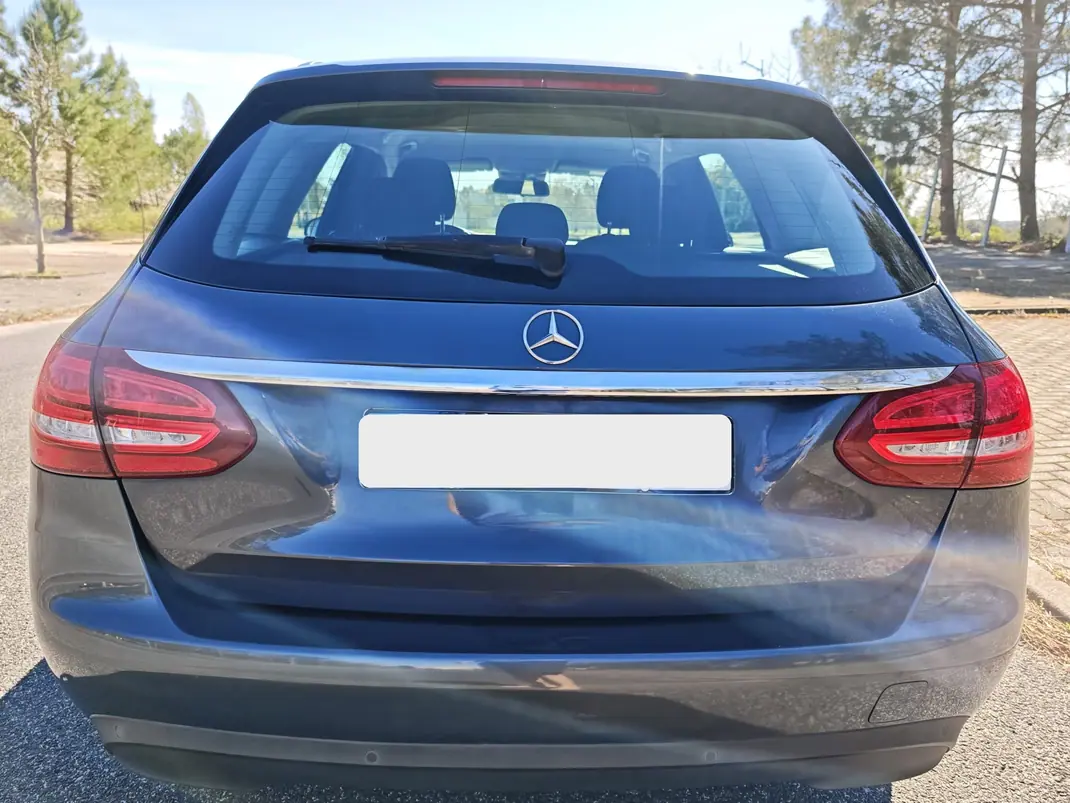 Mercedes-Benz C 200 2015 - 11500 EUR, 326000 km - AUTO.MOTO.pt - 326000km - foto 3 de 15