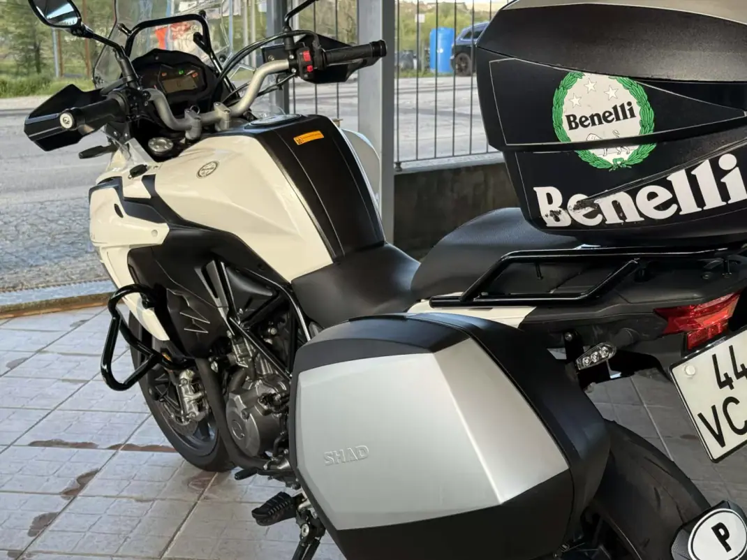 Benelli TRK 502 2018 - 4450 EUR, 19295 km - AUTO.MOTO.pt - 19295km - foto 6 de 17