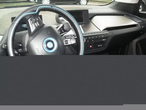 BMW i3 2018 - 17580 EUR, 93200 km - AUTO.MOTO.pt - 93200km - foto 8 de 28