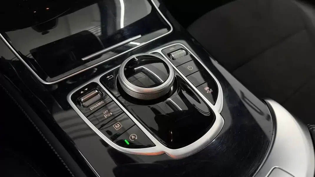 Mercedes-Benz GLC 250 2017 - 38490 EUR, 96900 km - AUTO.MOTO.pt - 96900km - foto 15 de 27