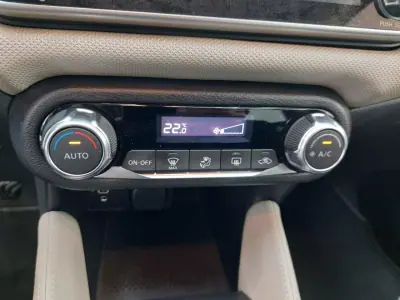 Nissan Micra 2019 - 13900 EUR, 49000 km - AUTO.MOTO.pt - 49000km - foto 9 de 11