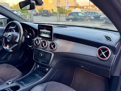 Mercedes-Benz CLA 220 2015 - 21999 EUR, 170000 km - AUTO.MOTO.pt - 170000km - foto 10 de 25