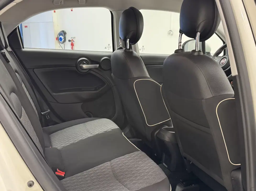 Fiat 500X 2019 - 13490 EUR, 67000 km - 67000km - foto 24 de 24
