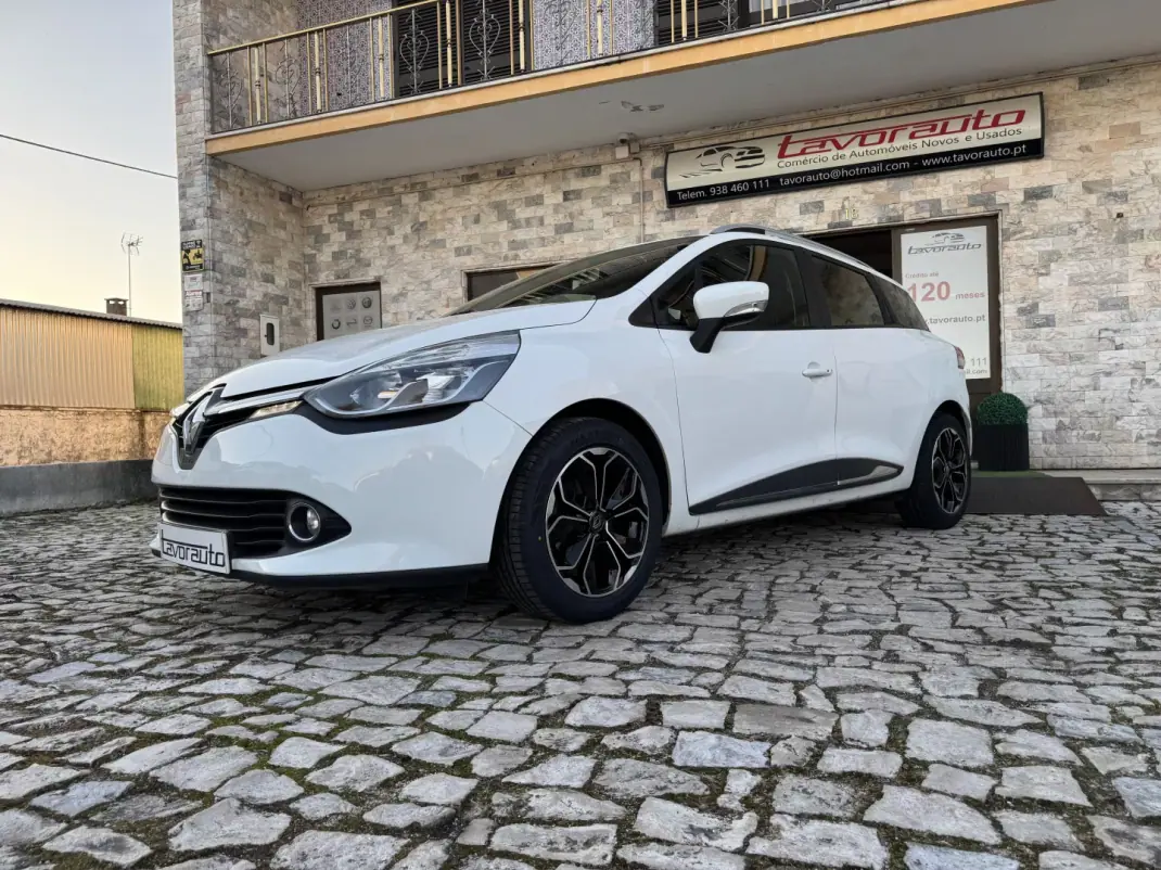 Renault Clio Sport Tourer 2016 - 10500 EUR, 138000 km - AUTO.MOTO.pt - 138000km - foto 19 de 37