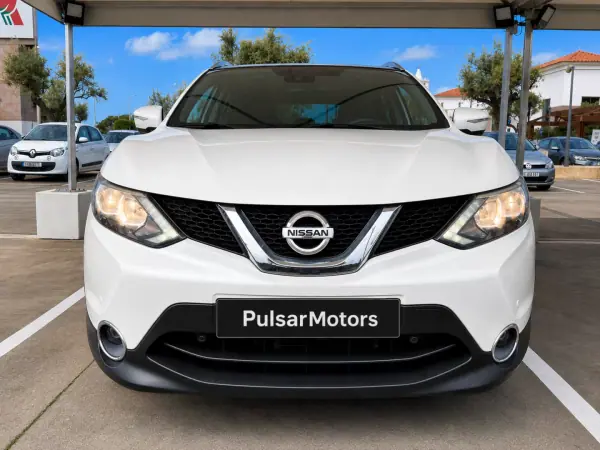 Nissan Qashqai 2015 - 13900 EUR, 141989 km - AUTO.MOTO.pt - 141989km - foto 2 de 12