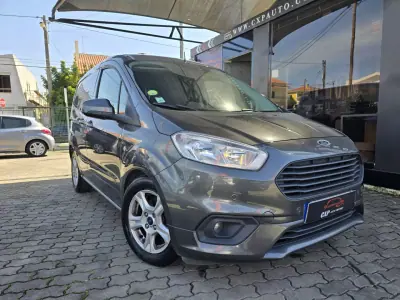 Ford Transit Connect 2019 - 12900 EUR, 111500 km - AUTO.MOTO.pt - 111500km - foto 11 de 12