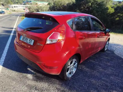 Ford Fiesta 2016 - 7950 EUR, 186200 km - AUTO.MOTO.pt - 186200km - foto 5 de 8
