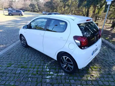 Peugeot 108 2019 - 10900 EUR, 69649 km - AUTO.MOTO.pt - 69649km - foto 4 de 15