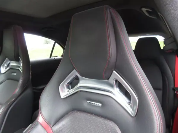 Mercedes-Benz A 45 AMG 2017 - 38990 EUR, 110000 km - AUTO.MOTO.pt - 110000km - foto 27 de 56