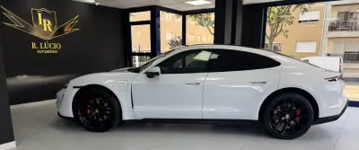 Porsche Taycan 2021 - 67000 EUR, 60000 km - AUTO.MOTO.pt - 60000km - foto 13 de 30
