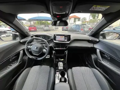 Peugeot e-2008 2025 - 32950 EUR, 80 km - AUTO.MOTO.pt - 80km - foto 10 de 68