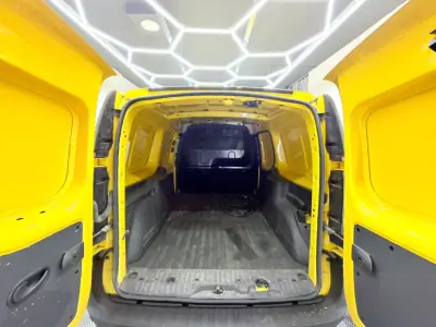 Renault Kangoo 2018 - 9500 EUR, 52400 km - AUTO.MOTO.pt - 52400km - foto 7 de 18