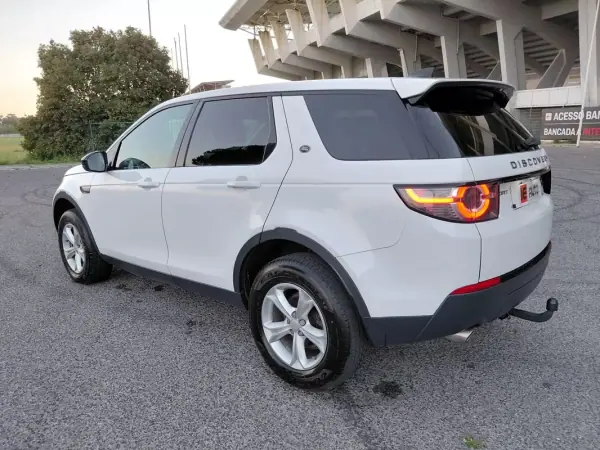 Land Rover Discovery Sport 2017 - 17490 EUR, 112912 km - AUTO.MOTO.pt - 112912km - foto 4 de 26