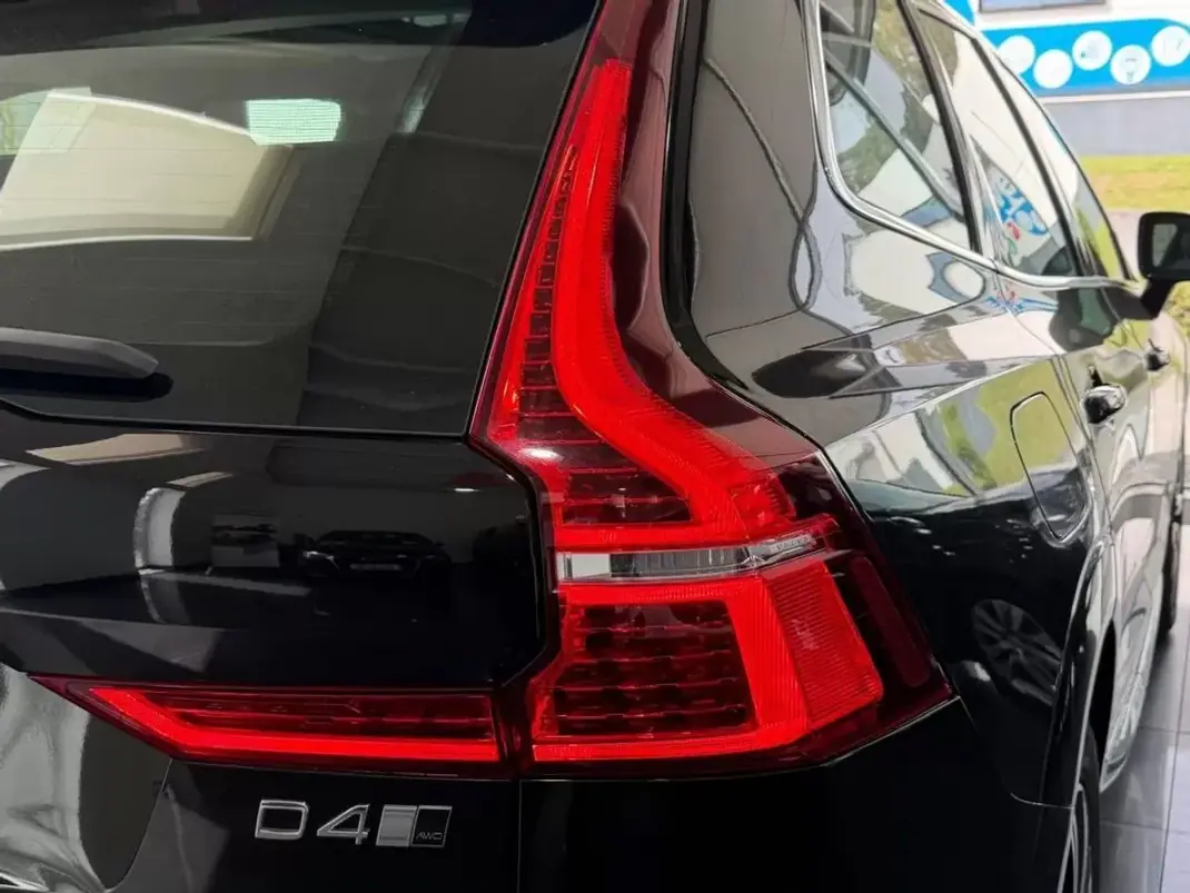 Volvo XC 60 2020 - 34999 EUR, 59321 km - AUTO.MOTO.pt - 59321km - foto 38 de 38