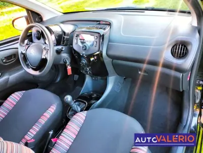 Citroën C1 2019 - 9950 EUR, 90078 km - AUTO.MOTO.pt - 90078km - foto 21 de 28