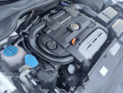 Volkswagen Scirocco 2011 - 10000 EUR, 215000 km - AUTO.MOTO.pt - 215000km - foto 30 de 30