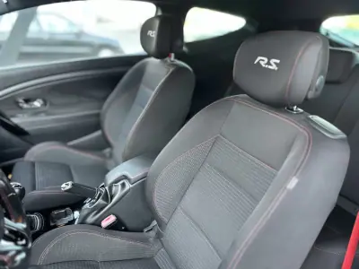 Renault Mégane Coupe 2013 - 24500 EUR, 105200 km - AUTO.MOTO.pt - 105200km - foto 14 de 25