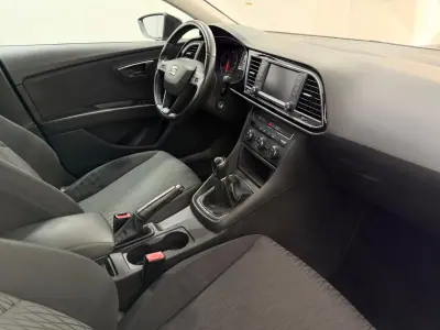 SEAT Leon ST 2016 - 9990 EUR, 214000 km - AUTO.MOTO.pt - 214000km - foto 11 de 19