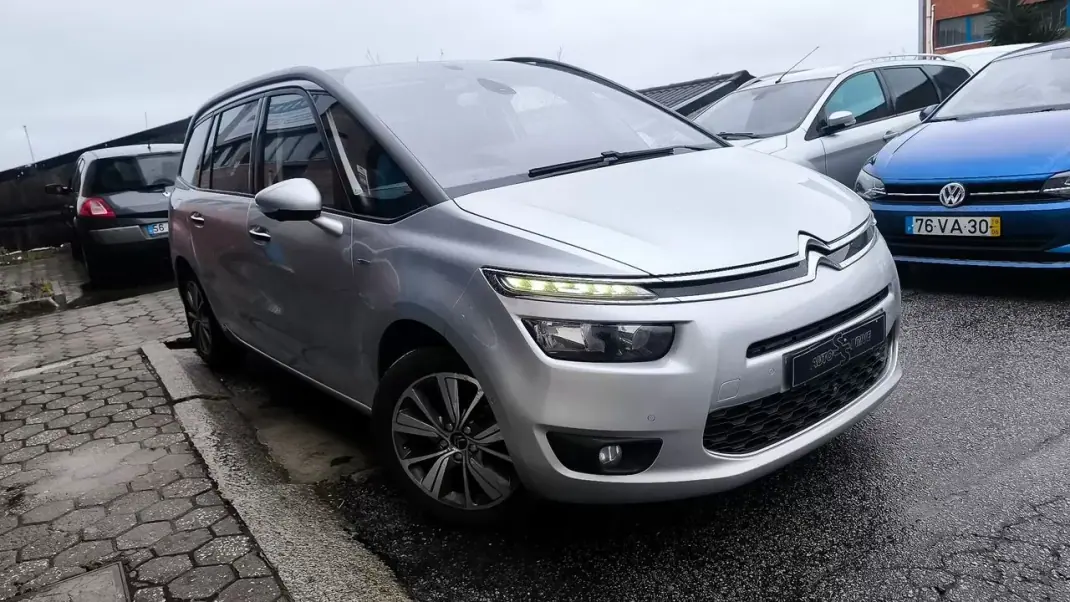 Citroën C4 Grand Picasso 2016 - 10900 EUR, 144000 km - AUTO.MOTO.pt - 144000km - foto 6 de 14