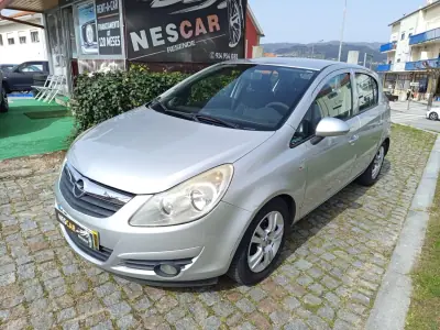 Opel Corsa 2010 - 4990 EUR, 229548 km - AUTO.MOTO.pt - 229548km - foto 2 de 11