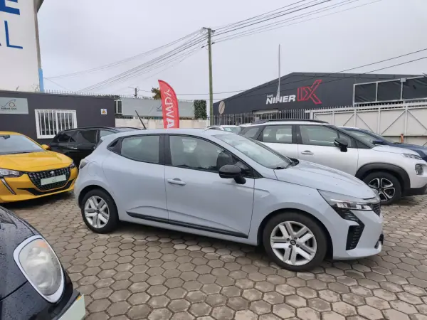 Renault Clio 2024 - 16900 EUR, 57320 km - 57320km - foto 5 de 16