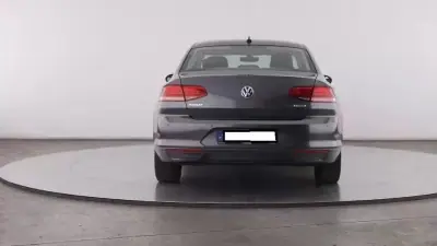 Volkswagen Passat 2016 - 10999 EUR, 190000 km - AUTO.MOTO.pt - 190000km - foto 20 de 23