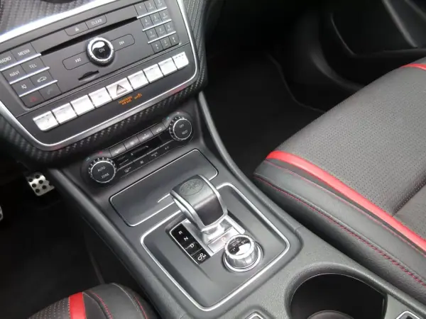 Mercedes-Benz A 45 AMG 2017 - 38990 EUR, 110000 km - AUTO.MOTO.pt - 110000km - foto 43 de 56
