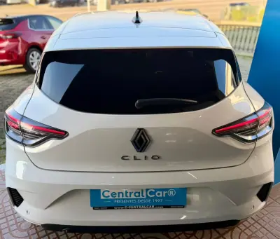 Renault Clio 2024 - 16450 EUR, 40000 km - AUTO.MOTO.pt - 40000km - foto 10 de 31